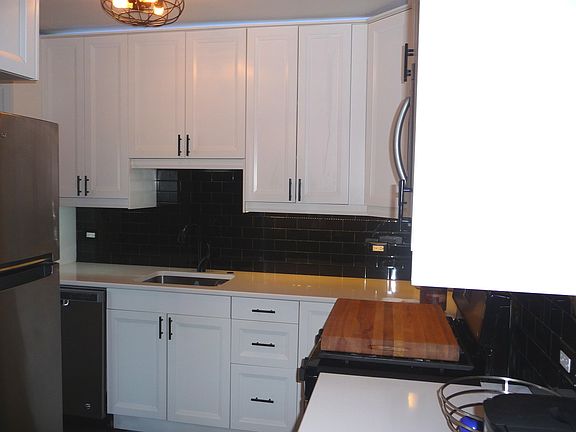 5th image of 4815 W 109th St #1-203