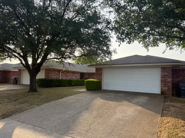 3 bed, 2.0 bath, 1351 sqft, $1,500, 10125 Valencia Dr #A, Waco, TX 76708