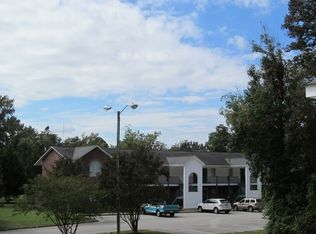 306 Taylor Pl, Chocowinity, NC 27817