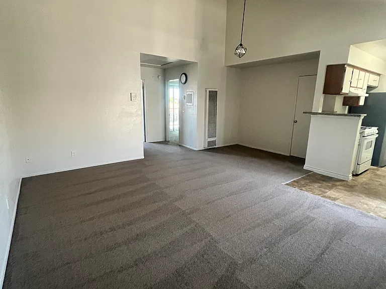 1959 Chestnut Ave #302 — Photo 22