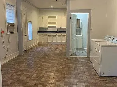 2 bed, 1.0 bath, 900 sqft, $1,000 — Photo 2