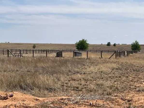 6112 Leopard Rd, Ropesville, TX 79358