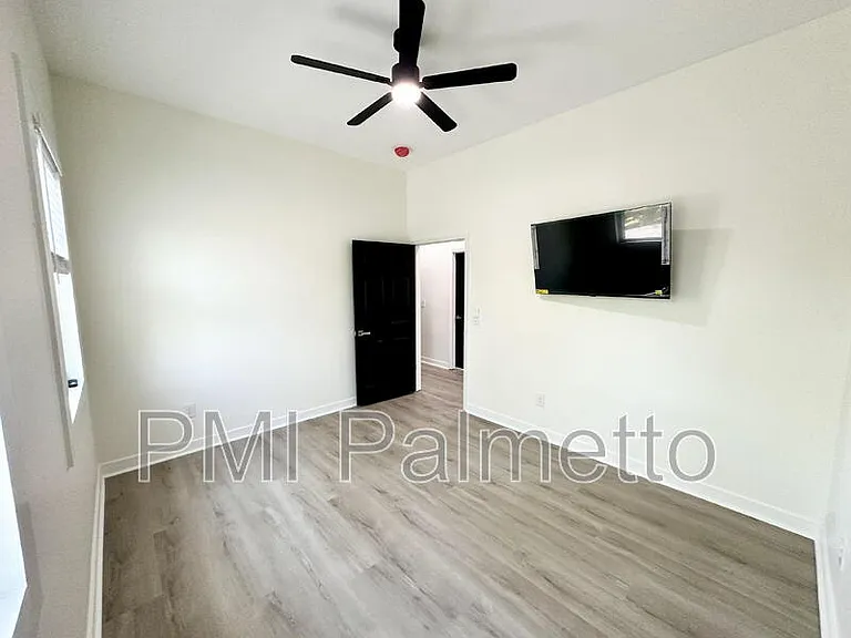 1121 Zeigler St #B — Photo 30