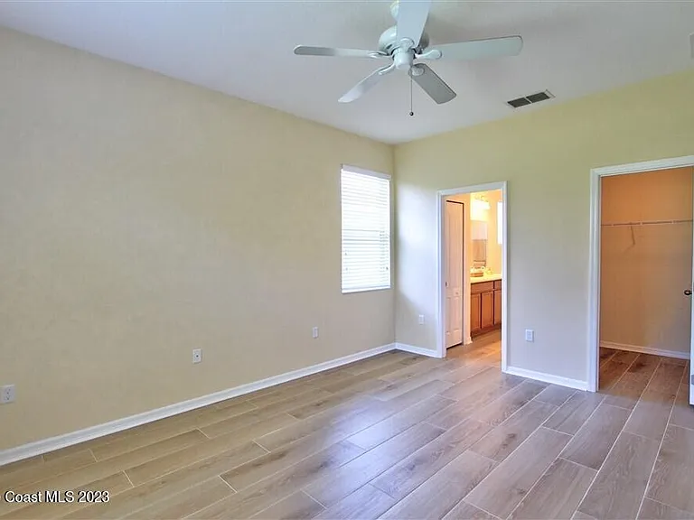 5834 Trieda Dr — Photo 18