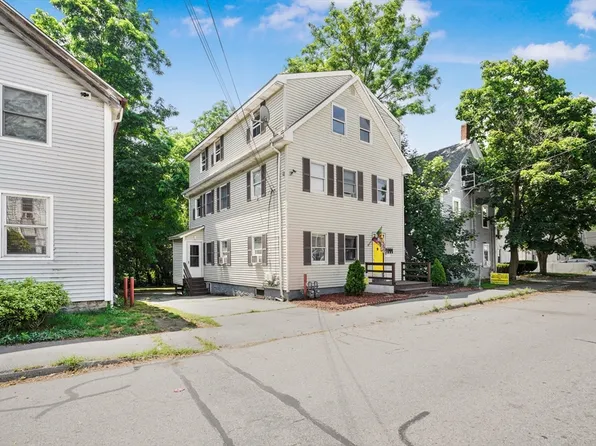 42 Park St, Taunton, MA 02780
