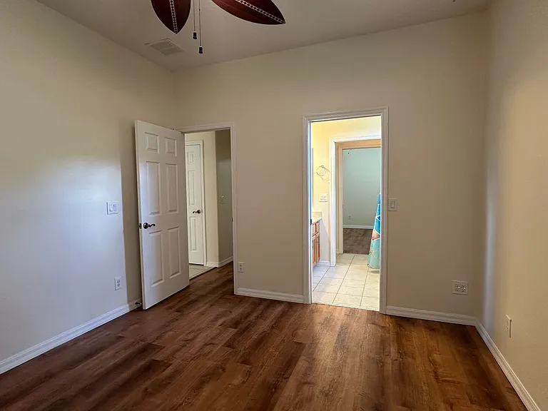 1653 Cherry Ridge Dr — Photo 22