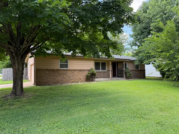 1543 S Saint Marys Ave, Springfield, MO 65804