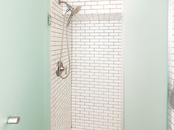 3rd image of 426 S Elmwood Ave #1