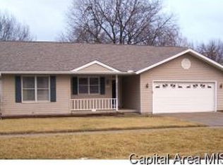 340 N Hobson St, Virden, IL