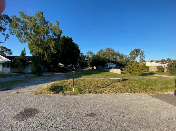 2417 52nd Ave N, Saint Petersburg, FL 33714