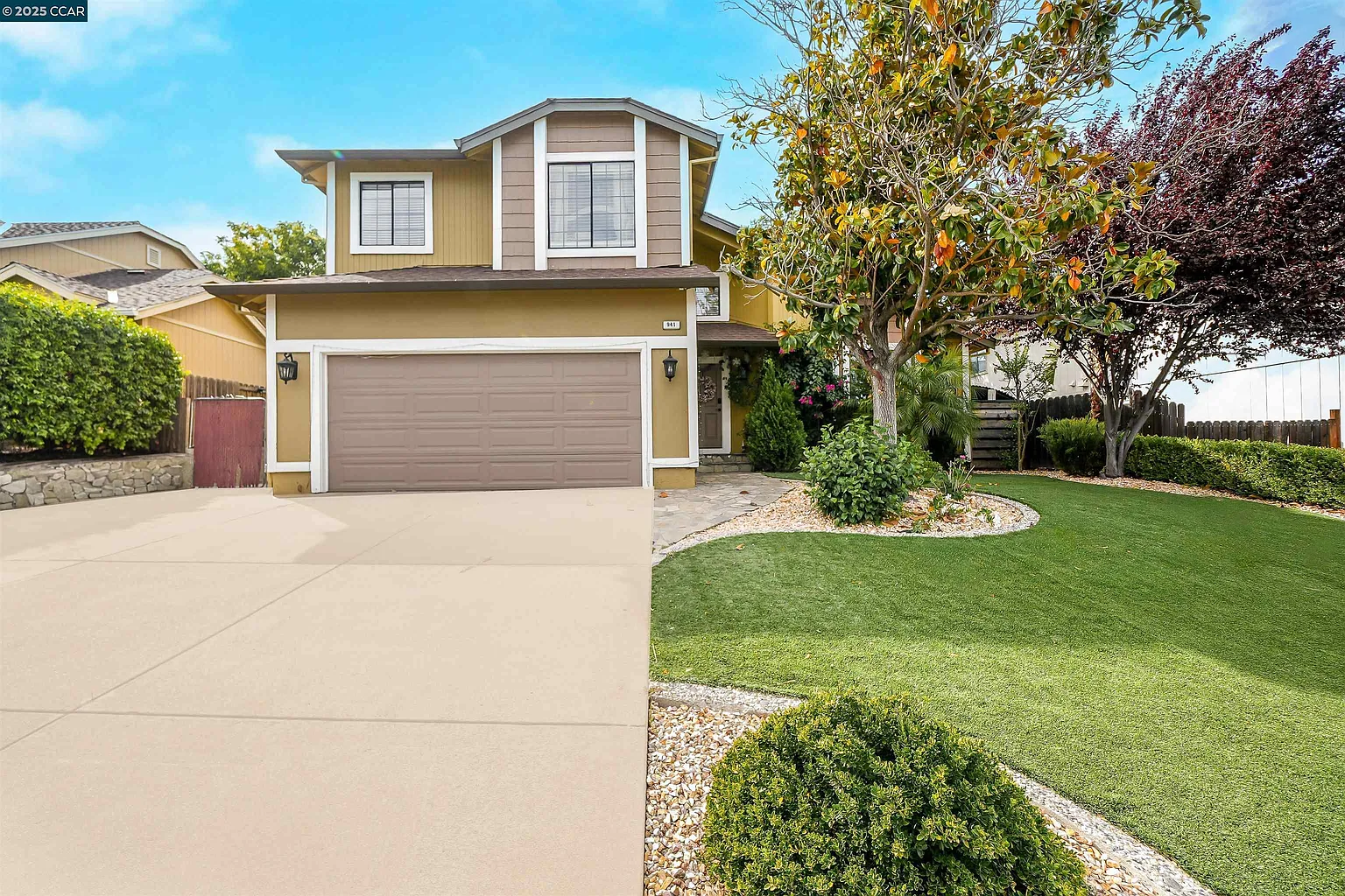 941 Bluerock Dr photo 1