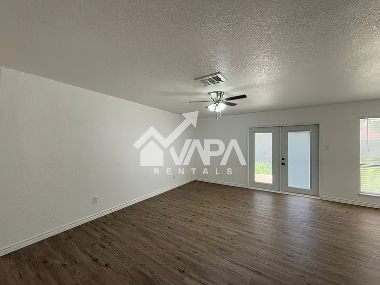 9702 Hidden Ledge — Photo 3