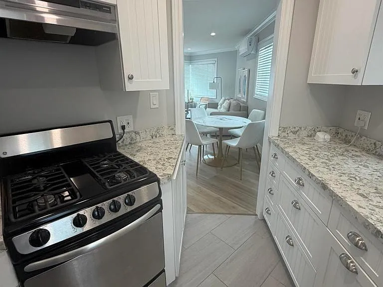 856 Olive Ave — Photo 2
