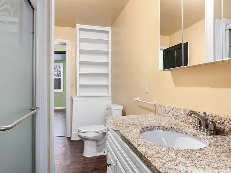 1032 Woodward Ave — Photo 19