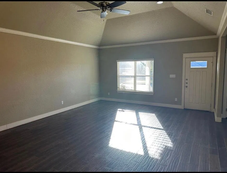 1325 Cabernet Dr