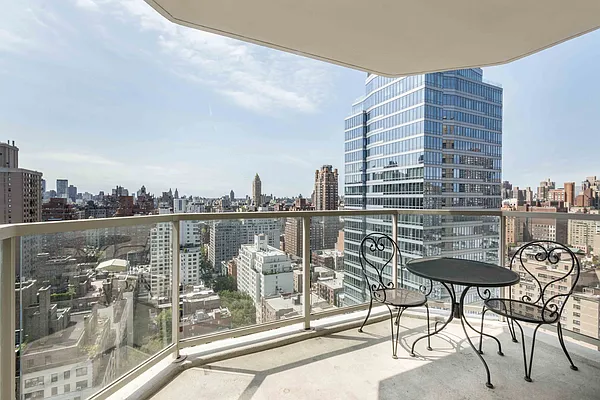 Rented by Rachmani Corporation | media 22