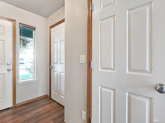 3rd image of 5218 167th St E