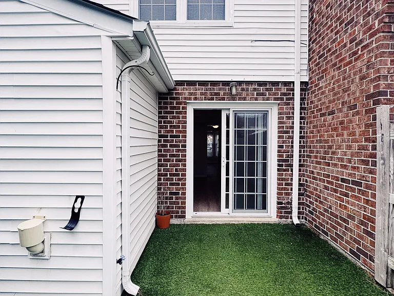 582 Tenbee Ln — Photo 15