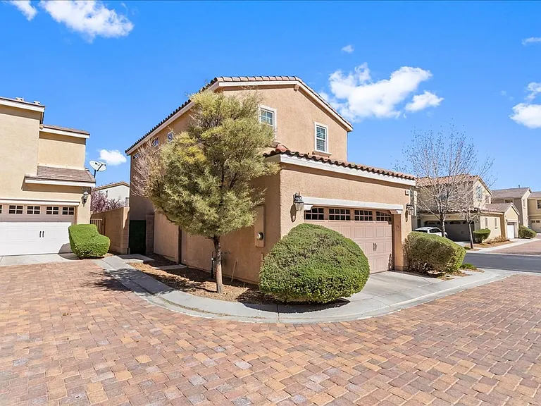 9131 Mount Wilson St — Photo 4