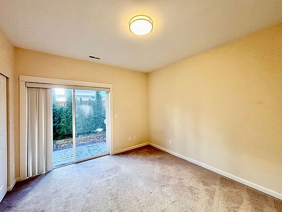 4th image of 12722 35th Ave NE #B