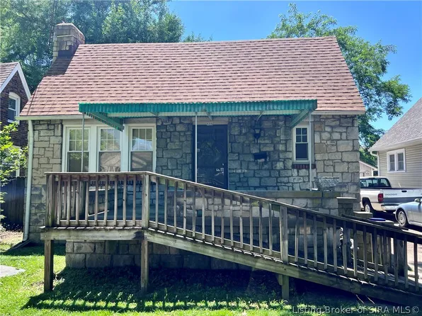 825 Morningside Drive, Jeffersonville, IN 47130
