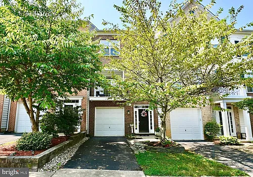6915 Rolling Creek Way Photo 1