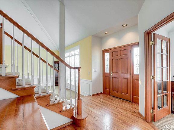 2nd image of 16709 94th Avenue Ct E