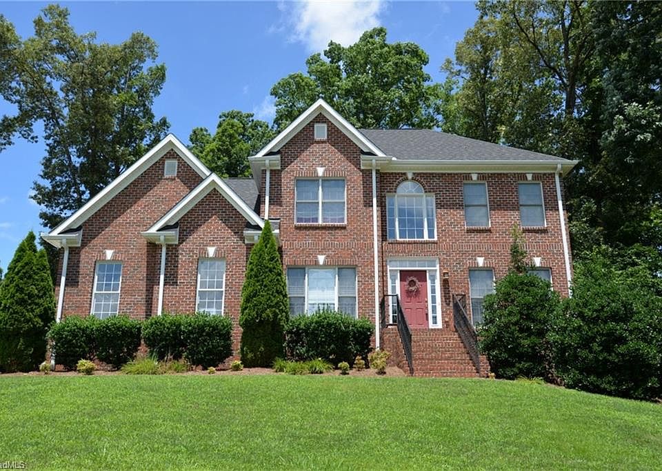 1st image of 185 Gleneagle Dr
