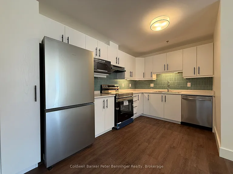604 Queen St S #109 — Photo 4
