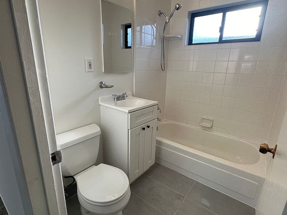 1st image of 517 Serra Dr #2