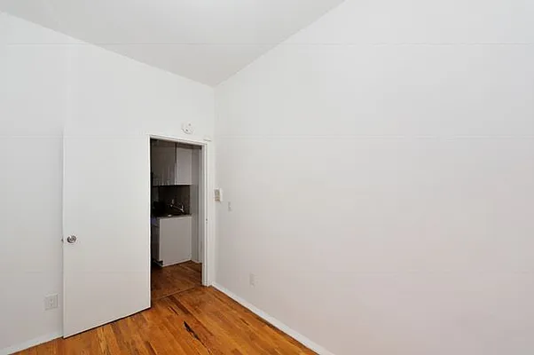 Rented by Aether Property Group | media 26