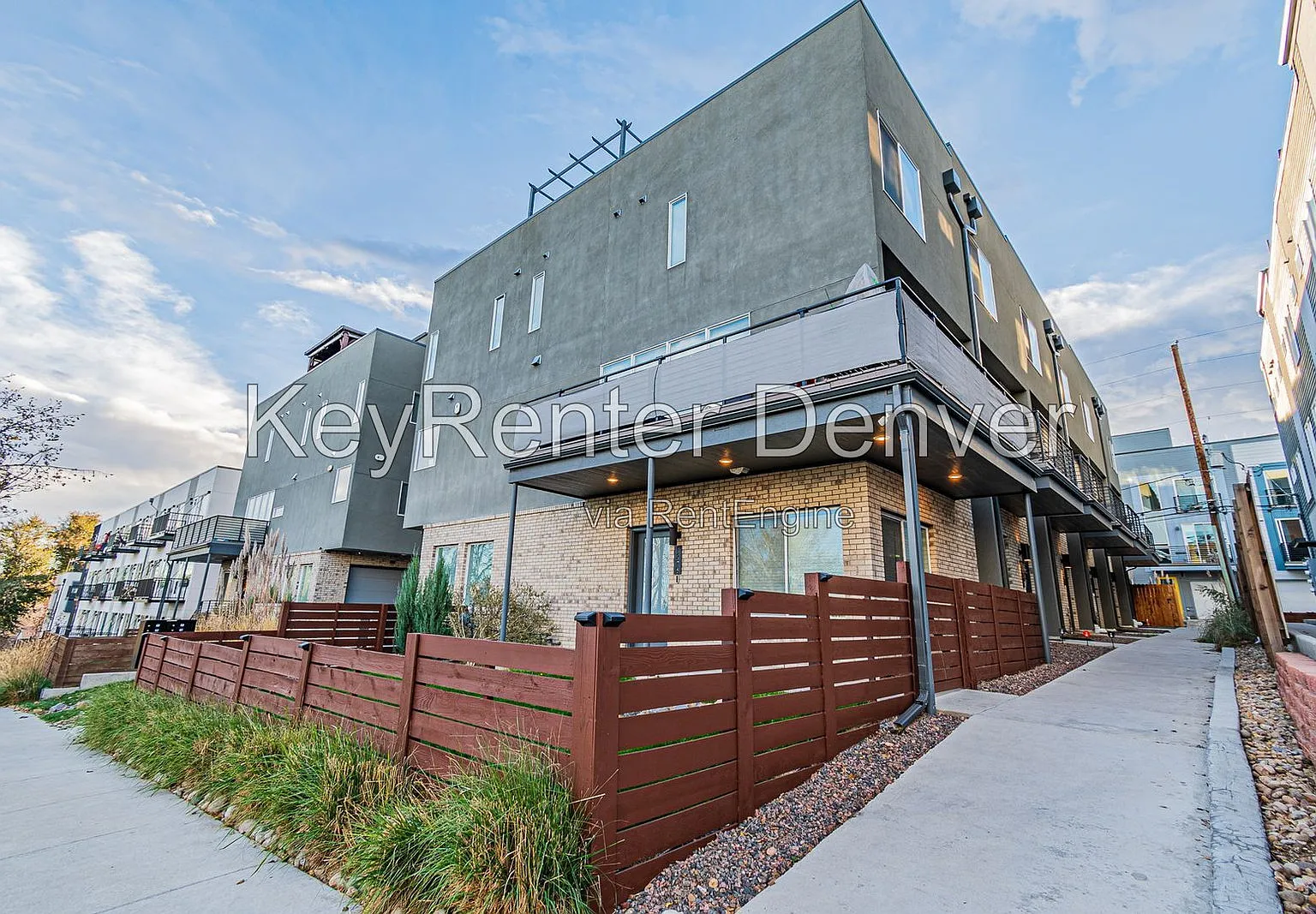 3 bed, 2.0 bath, 1500 sqft, $3,000 — Photo 1