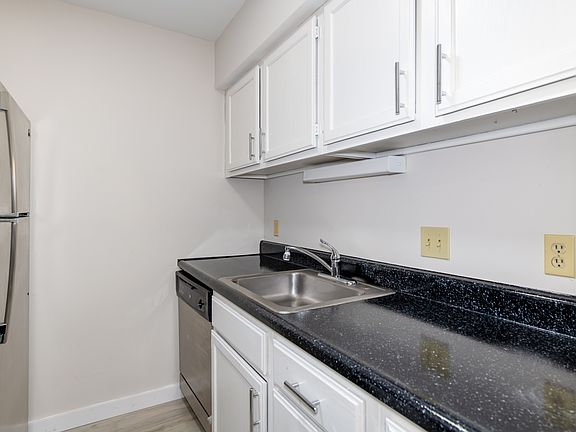 2nd image of 10900 Oak Forest Parkway Dr #2fdb0236a
