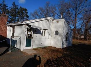 800-R Prospect St, Chicopee, MA 01020