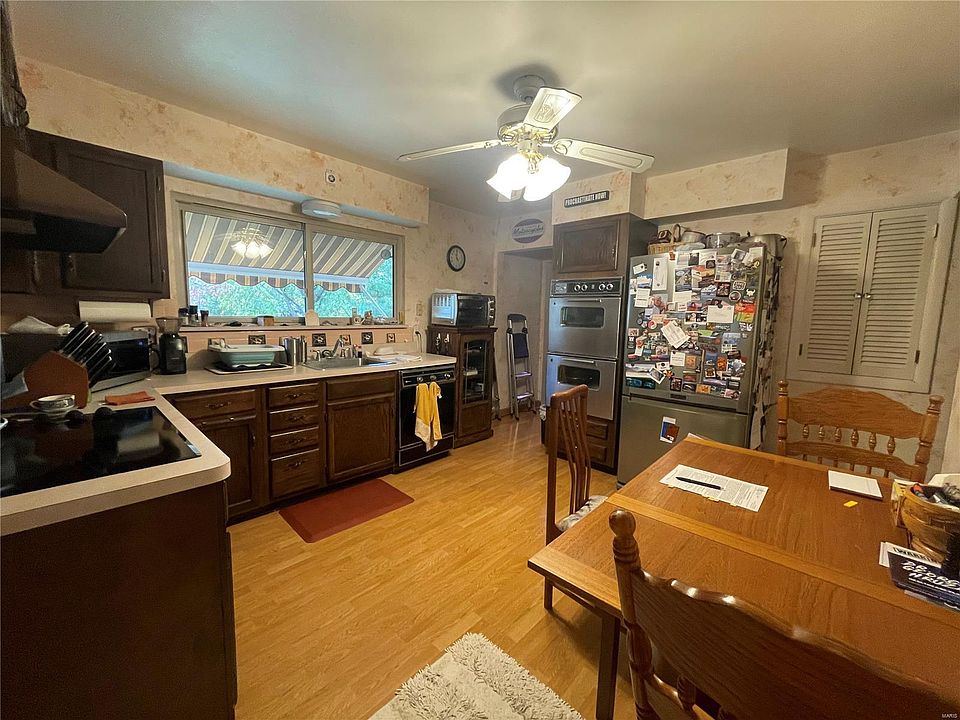 2nd image of 20 Country Squire Ct
