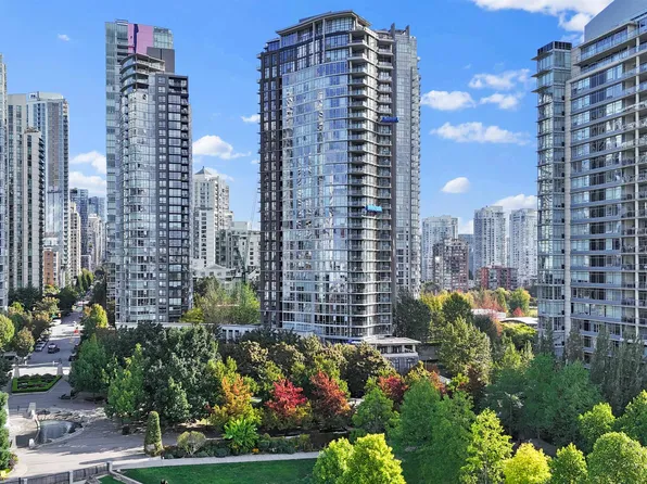 455 Beach Cres #502, Vancouver, BC V6Z 3E5