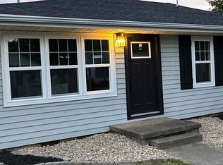 139 E Ridgeway St, Olney, IL 62450