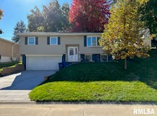 2529 Glenn St, Bettendorf, IA