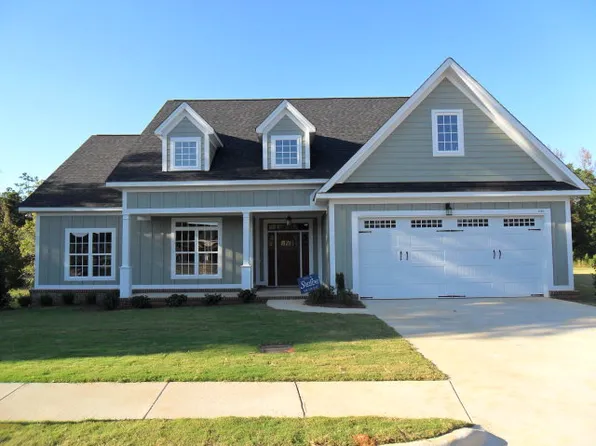 1103 Live Oak Cir, Opelika, AL 36801