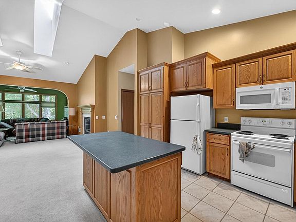 3rd image of 6802 Raymond Road #205