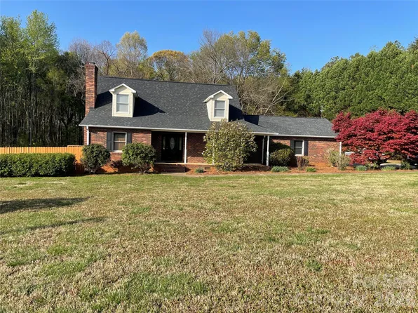 1492 Peeler Rd, Salisbury, NC 28146