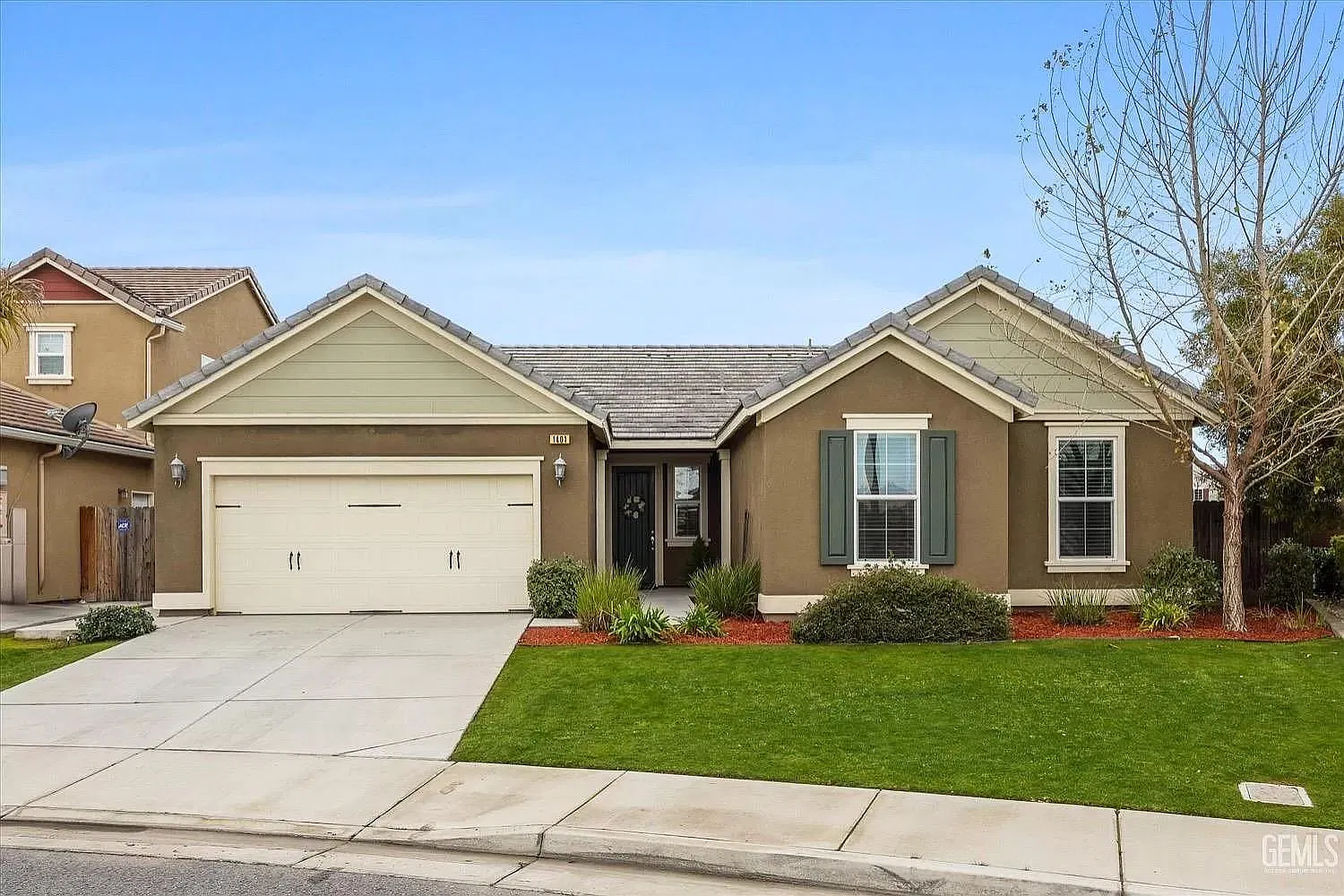 4 bed, 2038 sqft, $2,695 — Photo 2