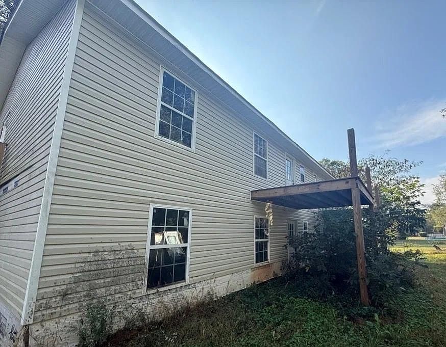 2nd image of 57 Mill St