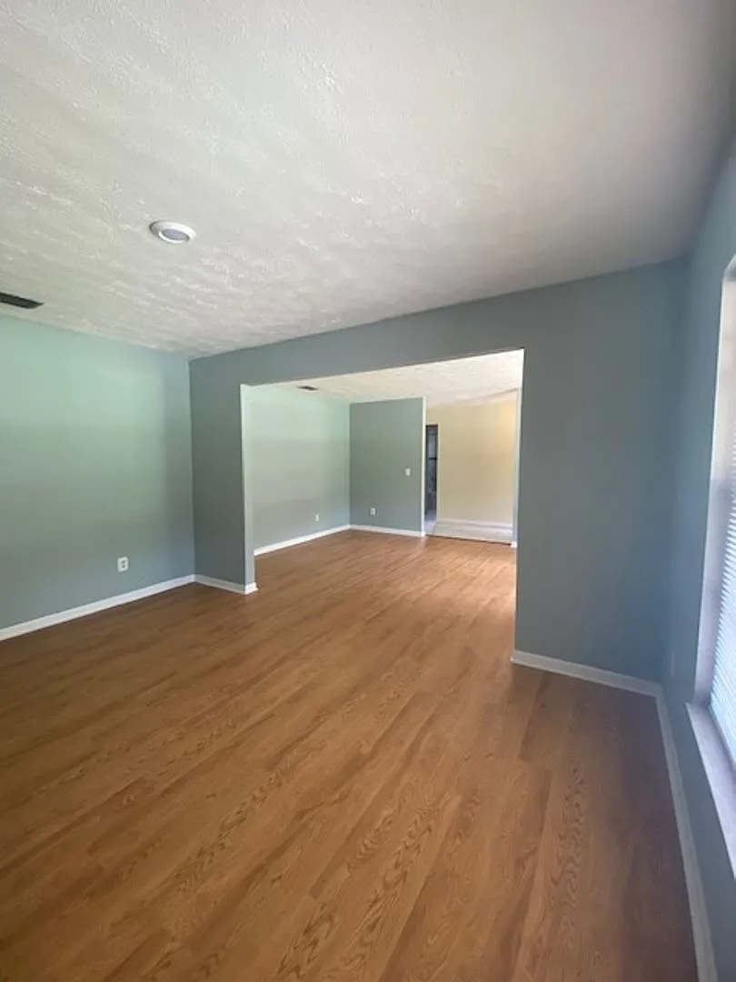 Building Photo - 1517 Loretta Ct