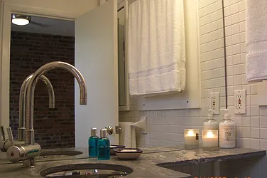 Rented by Zikos Realty Services