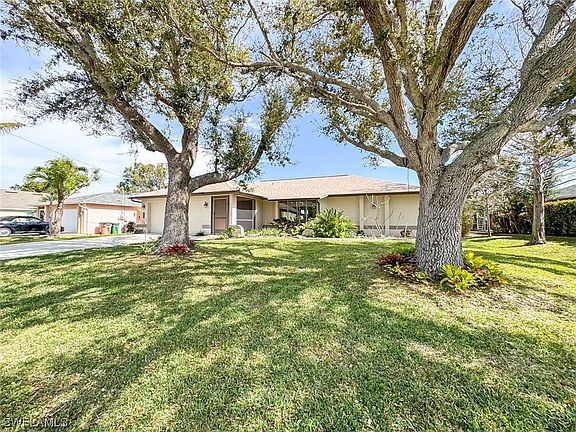 3rd image of 2211 SW 14th Pl