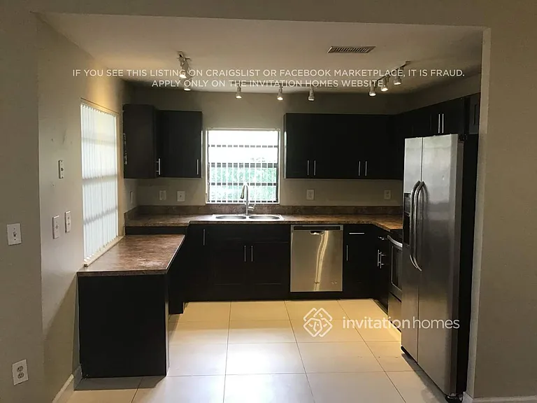 1315 SW 151st Way — Photo 4