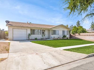 2815 W Saginaw Way, Fresno, CA, 93705