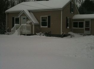 466 Field Hill Rd, Scituate, RI 02815