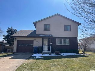 1221 3rd Ave N, Clinton, IA 52732
